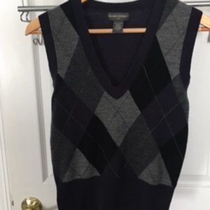 Banana Republic Women's Sweater Vest - small